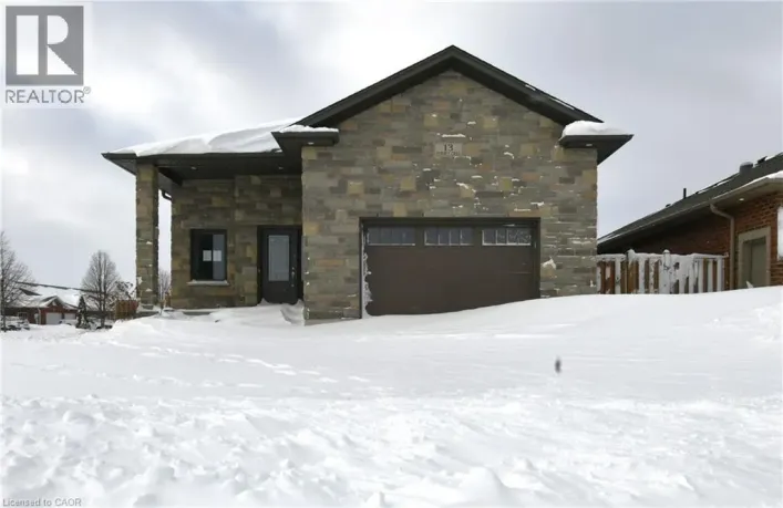 13 FORBES Crescent, Listowel