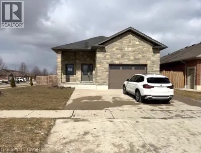 13 FORBES Crescent, Listowel