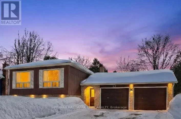 13 GRAND PLACE, Barrie