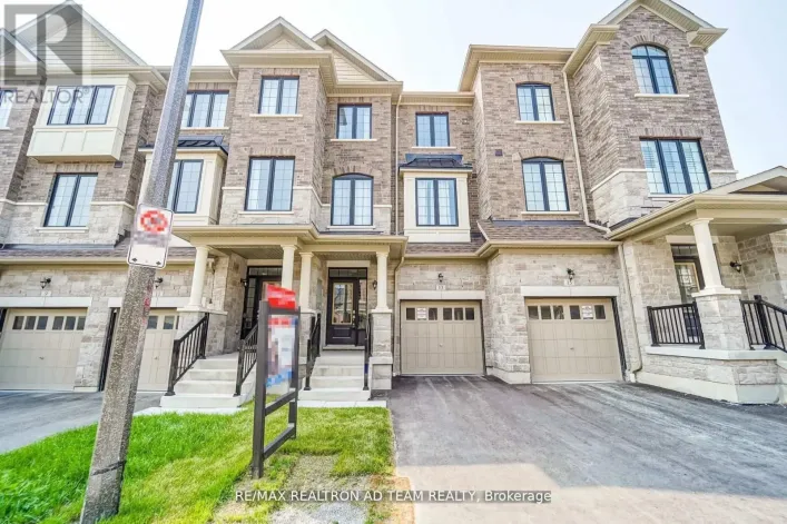 13 HALLMARK WAY, Whitby