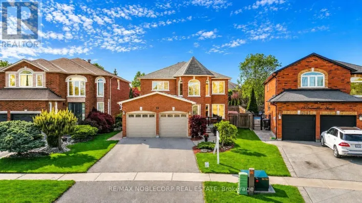 13 HARVESTVIEW AVENUE, Caledon