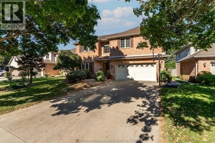 13 Hedge Maple Path, Chatham