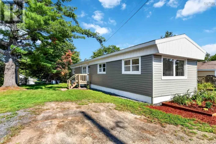 13 Hilltop Drive, Falmouth