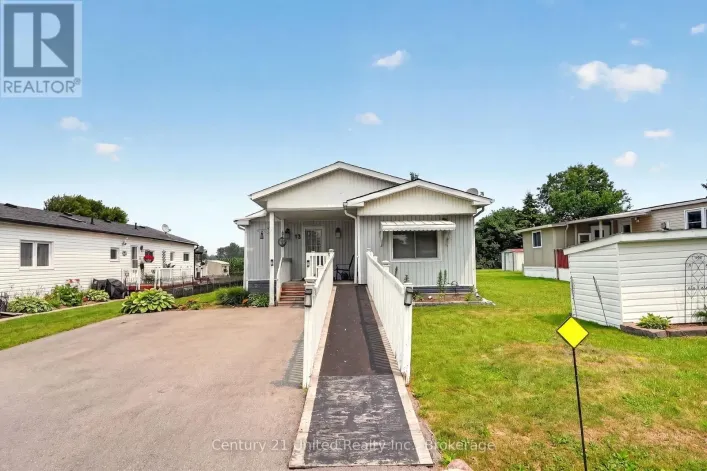 13 HILLVIEW DRIVE, Hamilton Township