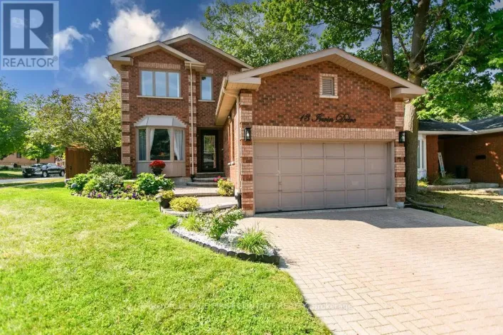 13 IRWIN DRIVE, Barrie