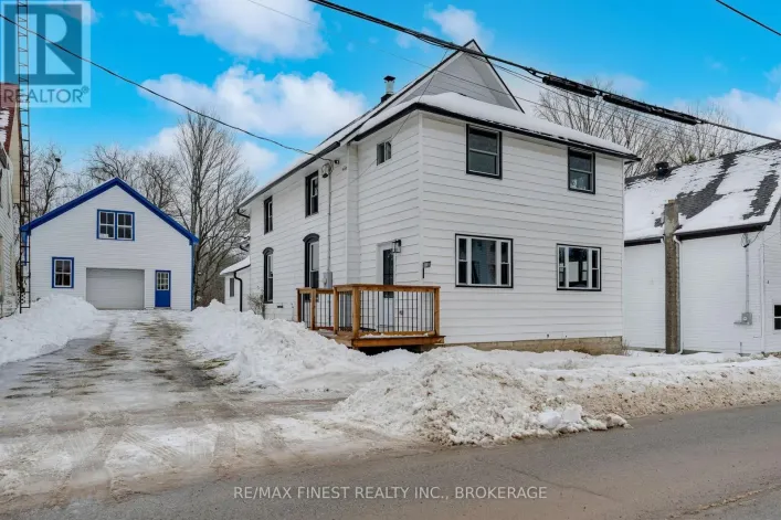 13 KINGSTON STREET, Rideau Lakes