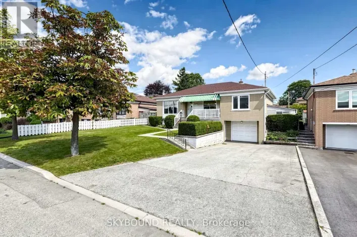 13 LISCOMBE ROAD, Toronto
