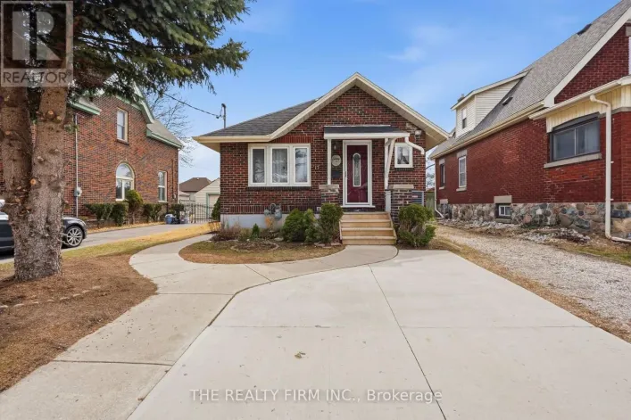 13 MAJOR STREET, London East