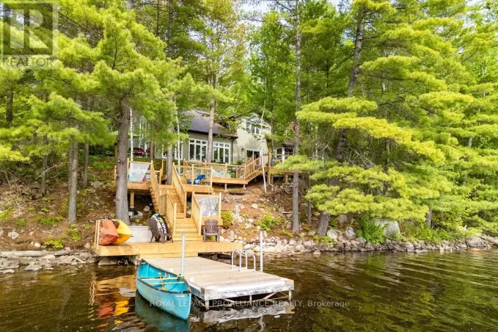 13 MAZINAW HEIGHTS ROAD N, Frontenac