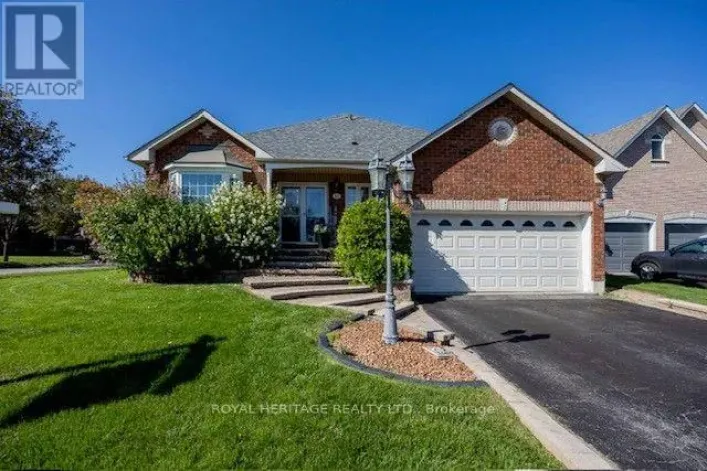 13 MCGREGOR DRIVE, Ajax