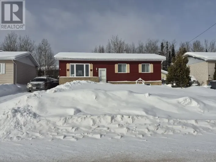 13 Moose Drive, Manitouwadge