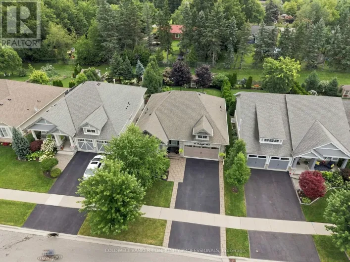 13 OAKDALE BOULEVARD, West Lincoln
