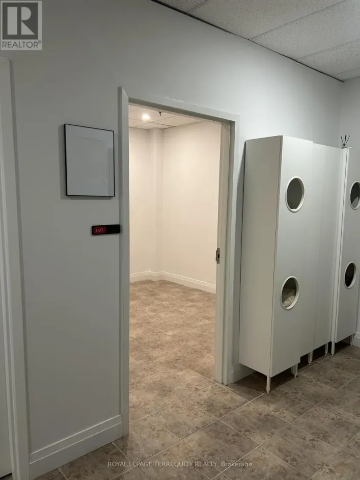 13 OFFICE 205 - 8611 WESTON ROAD, Vaughan