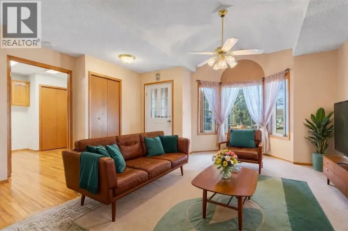 13 Park Ln Place, Strathmore