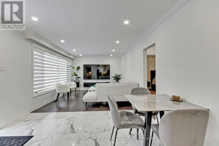 13 PATRICK DRIVE, Aurora