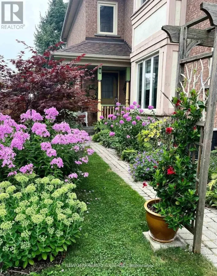 13 PRESSED BRICK DRIVE, Brampton