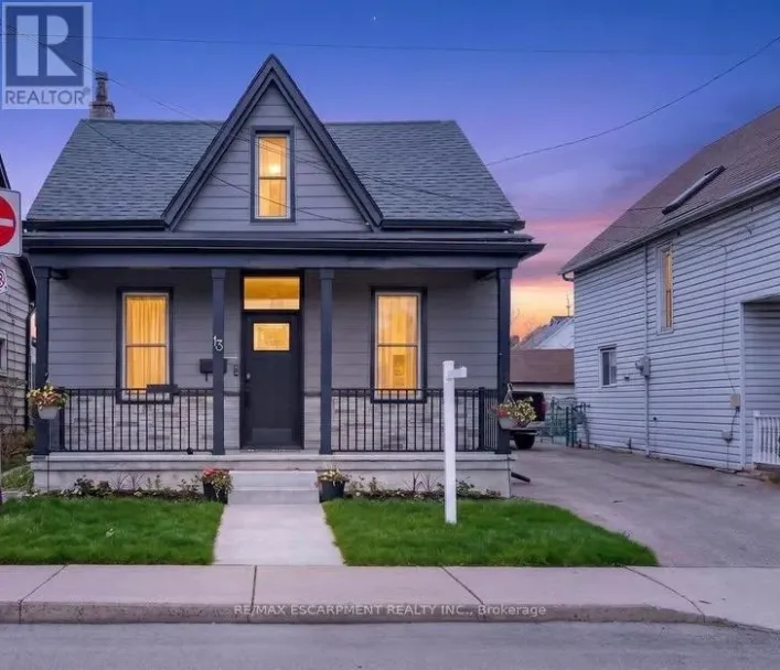 13 RICHMOND STREET, Hamilton