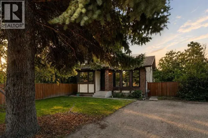 13 Spruce Drive, Lacombe