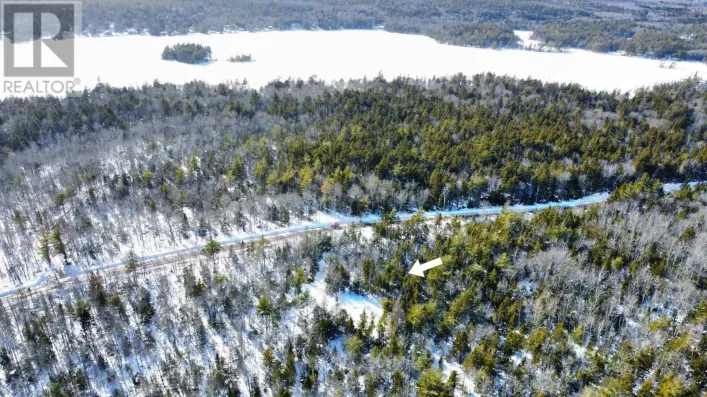 13 Trout Lake Road, New Albany