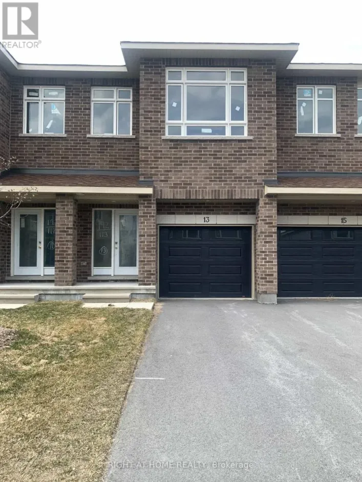 13 WYLIE WAY, Carleton Place