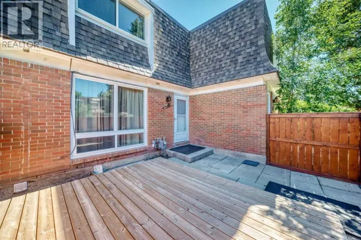 130, 330 Canterbury Drive SW, Calgary