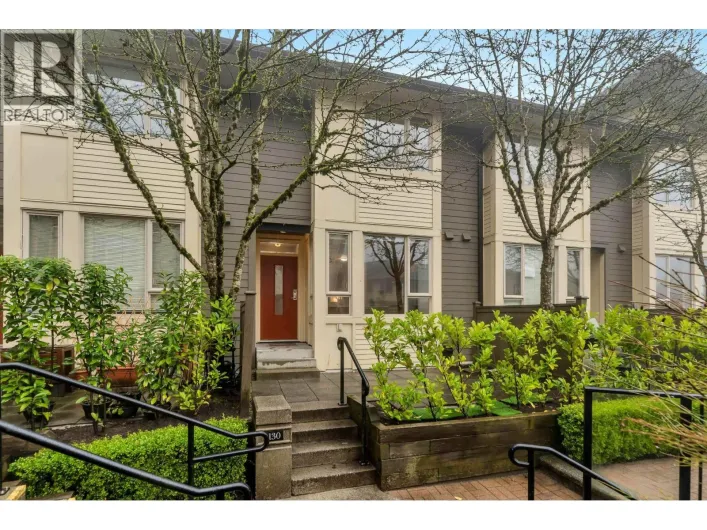 130 9229 UNIVERSITY CRESCENT, Burnaby