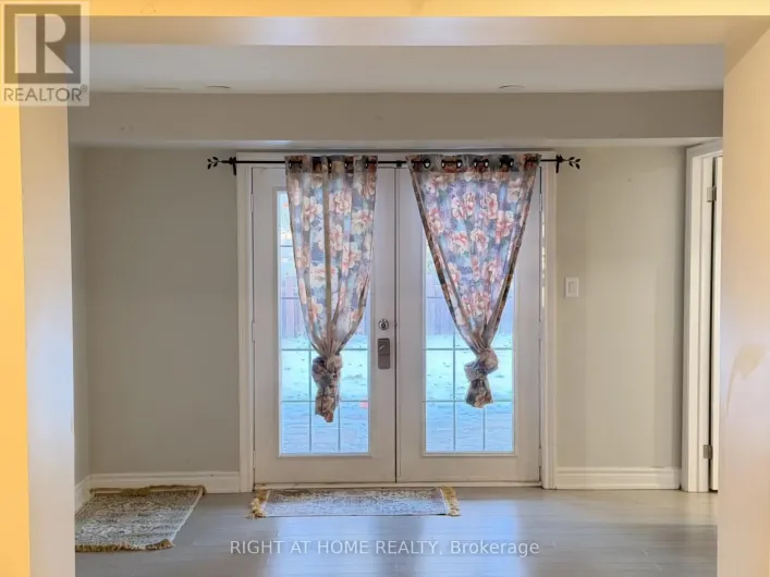 130 ALEXMUIR BOULEVARD, Toronto