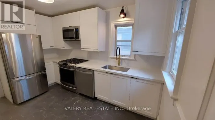 130 GLENGARRY AVENUE, Toronto