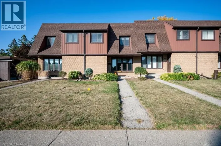 130 KINGSWOOD Drive Unit# 33, Kitchener