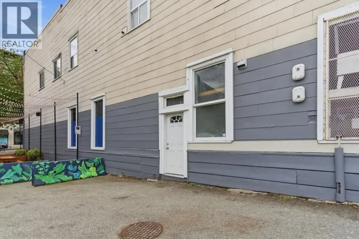130 LONSDALE AVENUE, North Vancouver