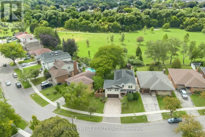 130 SATURN ROAD, Toronto