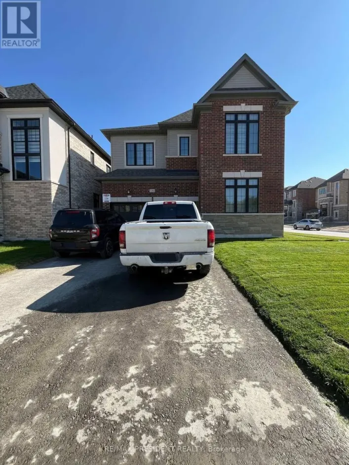 130 WRAGGS ROAD, Bradford West Gwillimbury