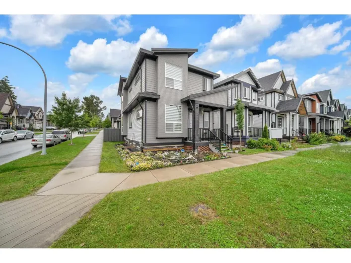 House for sale: 13001 59 AVENUE, Surrey