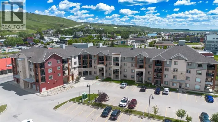1301, 505 Railway Street W, Cochrane