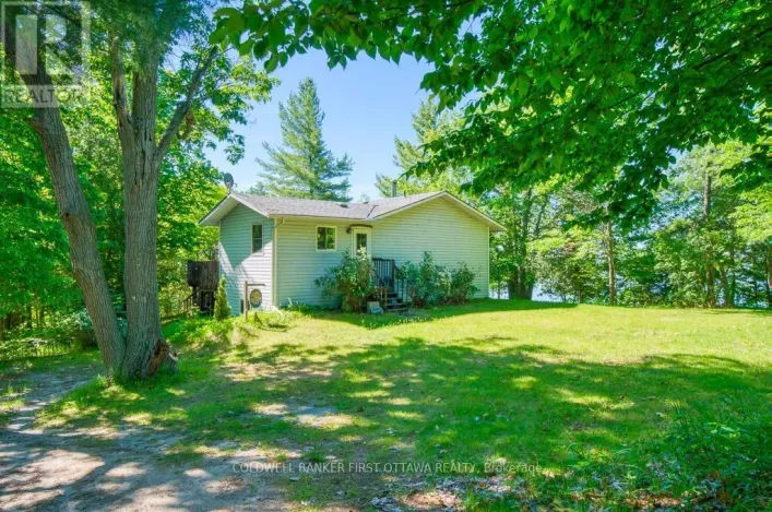 1301 D GUIGUE ROAD, Frontenac