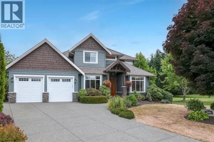 1302 Ocean View Ave, Comox