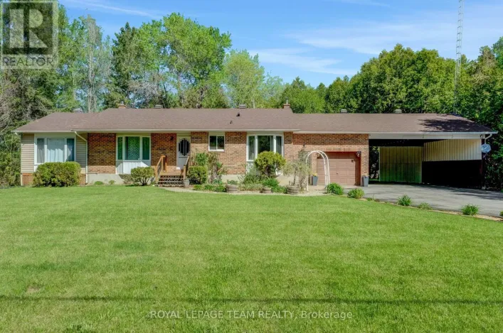 13025 MACKENZIE ROAD, South Dundas