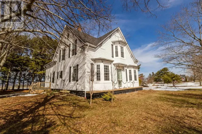 1303 Highway 201, Round Hill