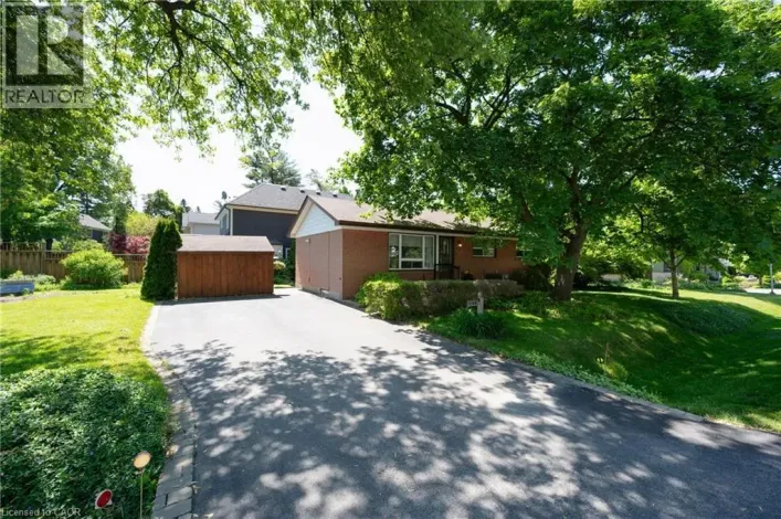 1304 AVON Crescent, Oakville
