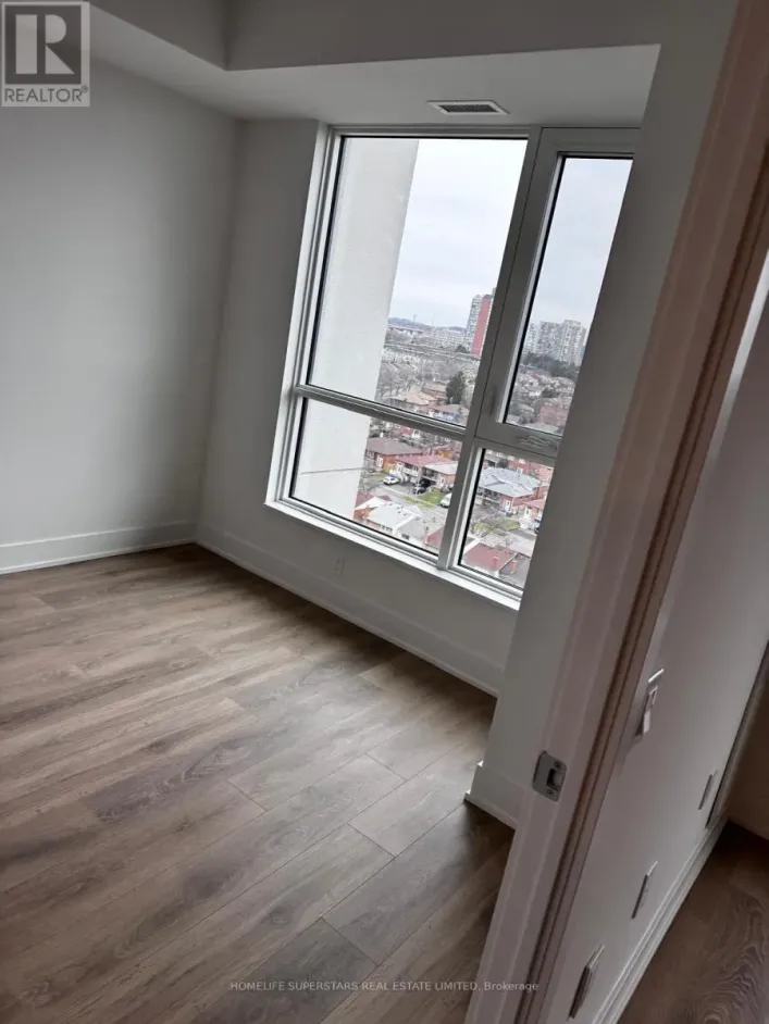 1305 - 204 BURNHAMTHORPE ROAD E, Mississauga