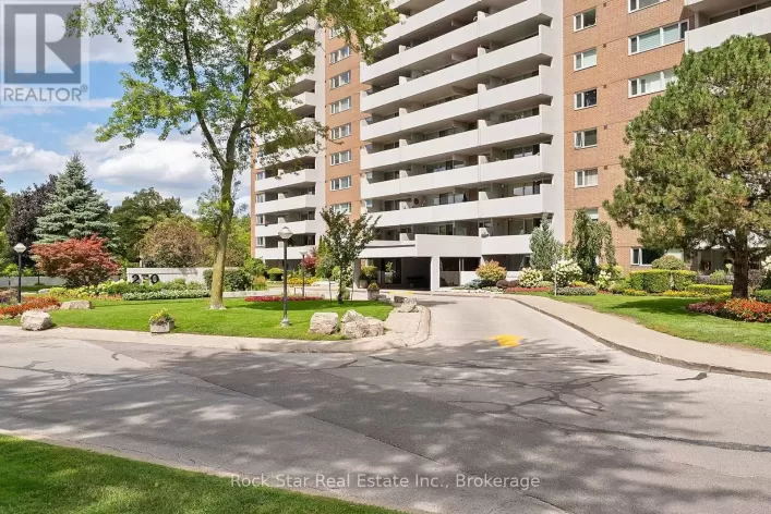 1305 - 270 SCARLETT ROAD, Toronto