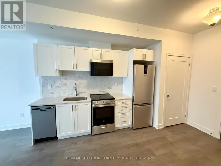 1305 - 705 DAVIS DRIVE, Newmarket