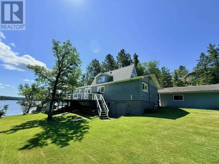 1305 Storm Bay Road, Longbow Lake