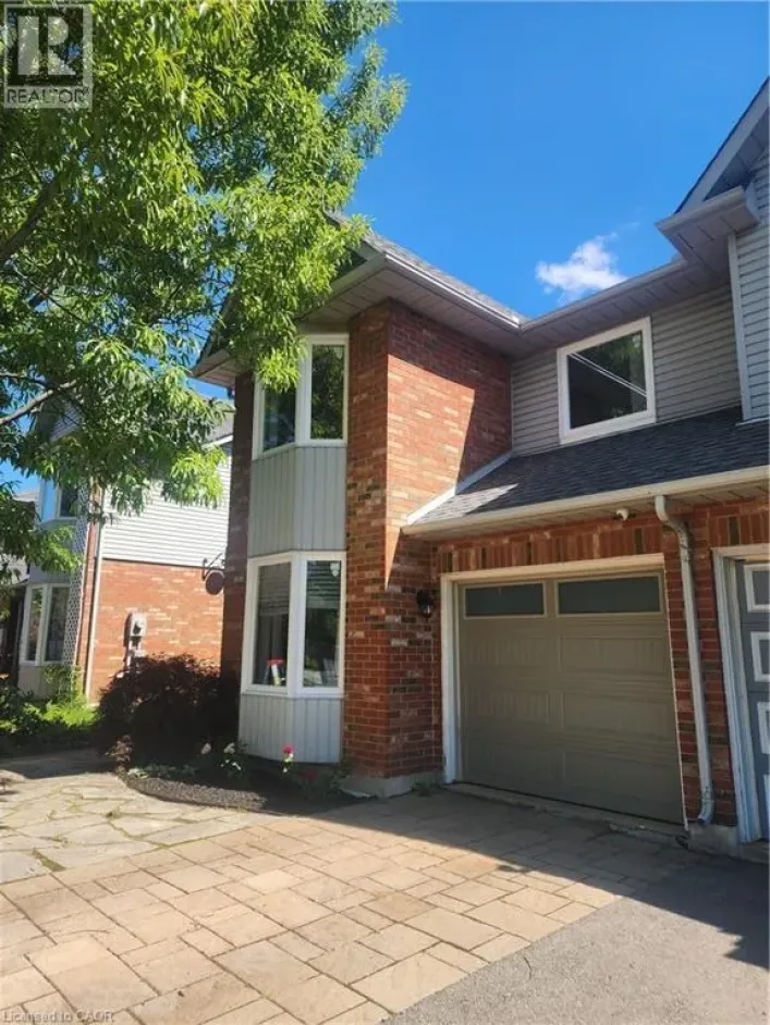 1305 WALKER'S Line, Burlington