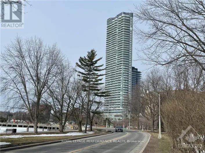 1306 - 805 CARLING AVENUE, Ottawa