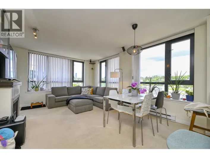 1307 1 RENAISSANCE SQUARE, New Westminster
