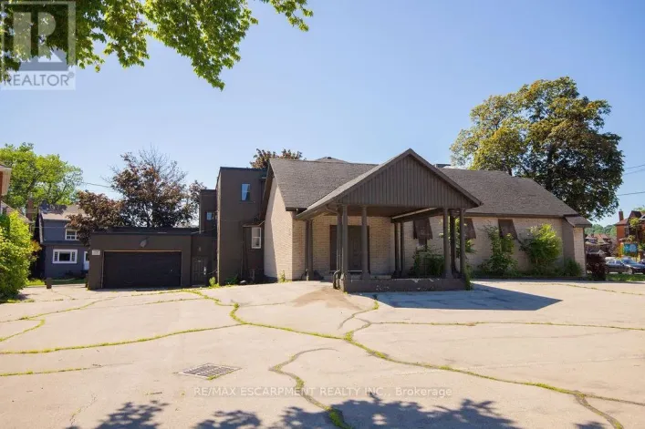 1309 KING STREET E, Hamilton