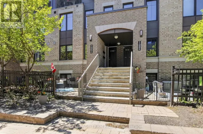 130A LINDENSHADE DRIVE, Ottawa
