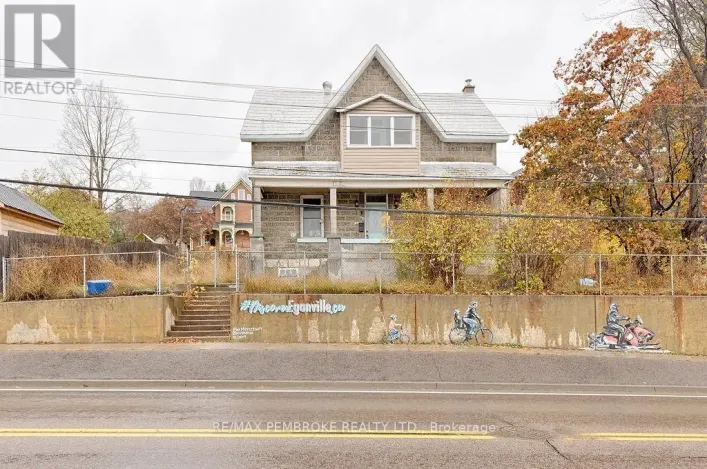 131 BONNECHERE STREET W, Bonnechere Valley