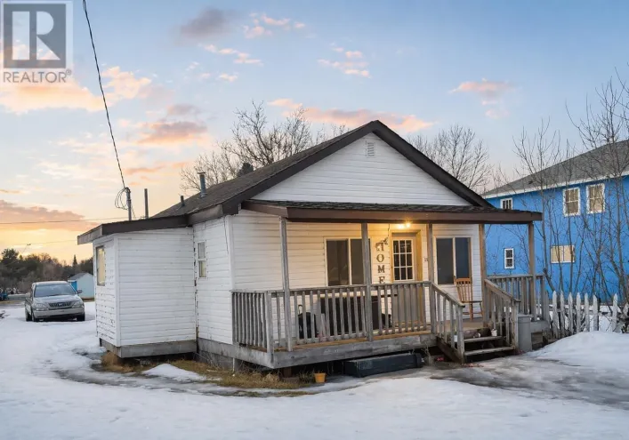 131 Burns ST, Atikokan